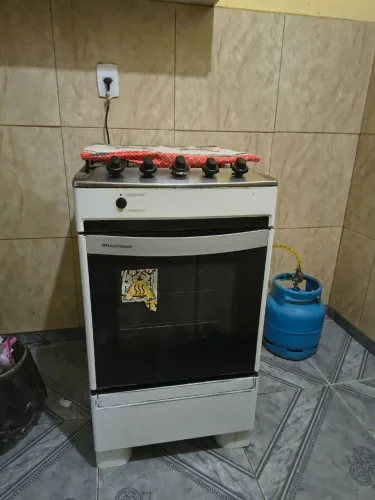 Vende-se todos os meus móveis