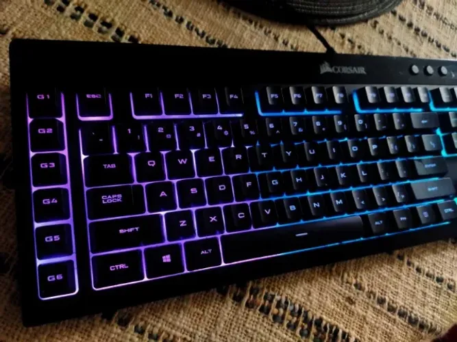 [V ou Troco] Teclado Corsair - Leia