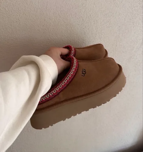 UGG novinha