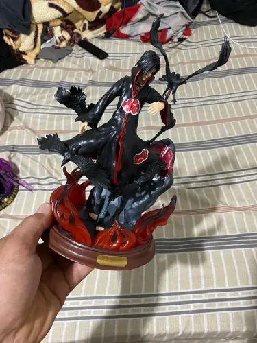 Boneco Itachi