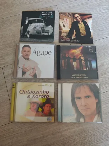 Lote com 12 CDs Originais - Sertanejo, Roberto Carlos, Moacyr Franco (Autografado) e Mais