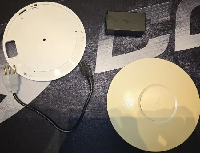 Access Point Indoor Ubiquiti Unifi AP-LR 2,4ghz 300mbps + Fonte