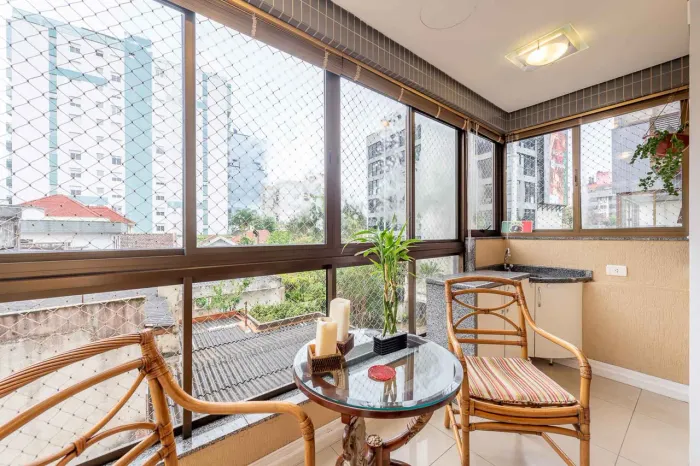 ONE22427 - Apartamento com 2 dormitórios 1 sendo suíte, no bairro Três Figueiras