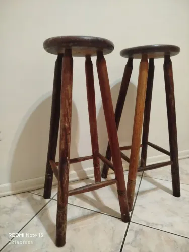 Par de Banquetas Altas de Madeira