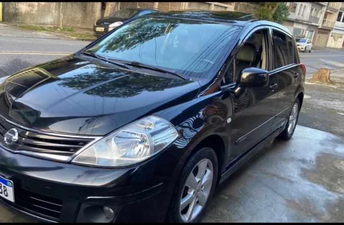 Nissan Tiida SL 1.8/1.8 Flex 16V Aut. 2013