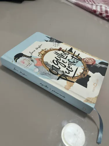 Livro Orgulho e Preconceito capa dura