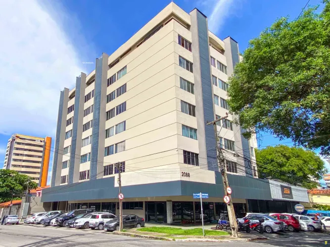 Sala comercial funcional na Av. Santos Dumont