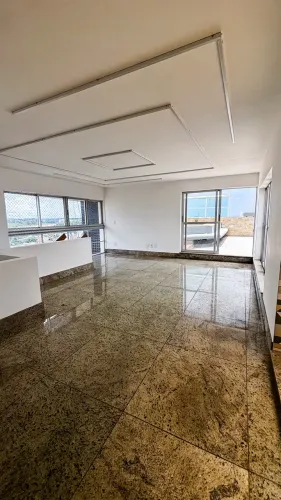 Apartamento para aluguel possui 184 metros quadrados com 5 quartos