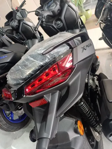 Scooter xmax 300 connected Yamaha raridade praticamente zero