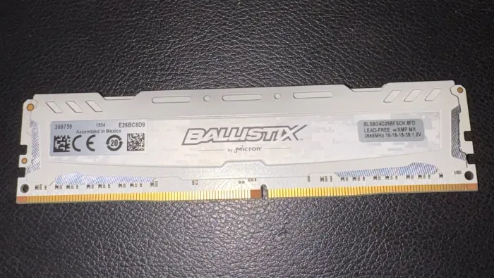 PENTE DE MEMÓRIA RAM DDR4 8GB 2666MHZ