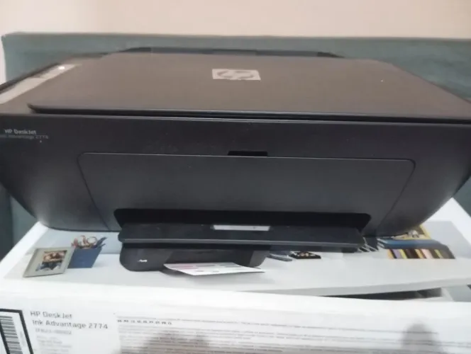 Vendo multi funcional Hp 2774 na caixa ,com cartucho+ kit de tintas + kit recarga 