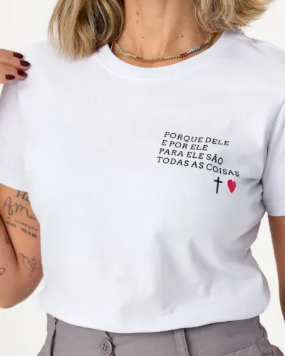 Camiseta com frase evangélica 