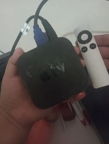 Vendo tv Apple funcionando perfeitamente se vinher retira faço 250 no meu endereço