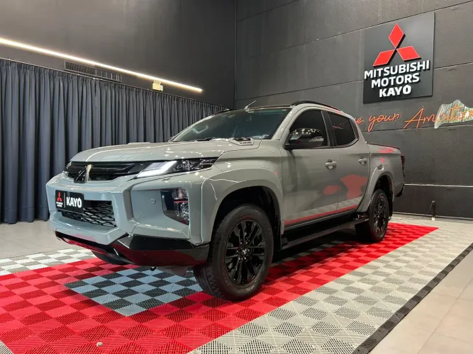 Mitsubishi L200 Tri. S.urban HPE-S 2.4 4X4 Die. AUT 2025