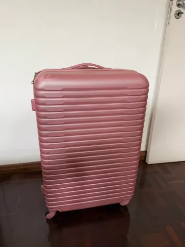 Mala de viagem de 23kg rosa