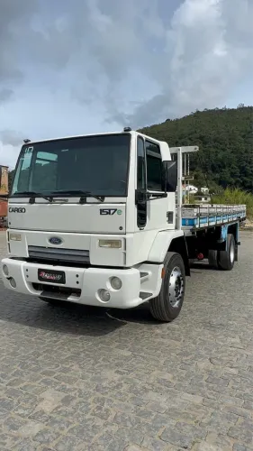 Ford 1517 carroceria ano 2010