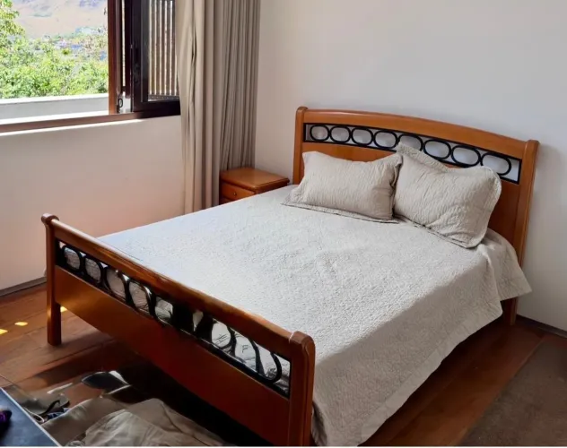 Cama retrô de alto padrão