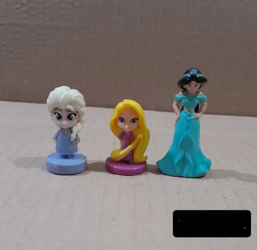 Lote 3 miniaturas princesas da Disney