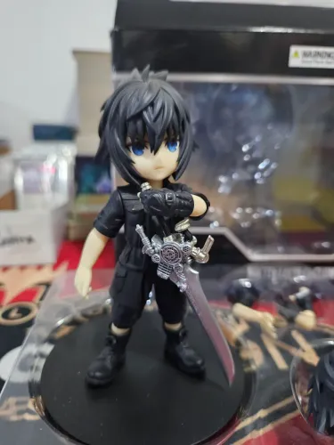 Action Figure Final Fantasy 15 Adorable Arts Noctis Original blister incompleto