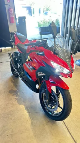 Kawasaki Ninja Vermelha baixo KM - Campinas