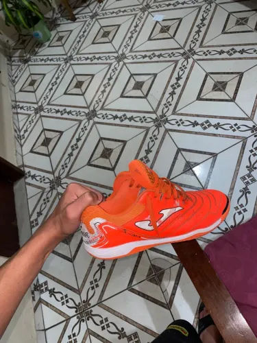 Tênis de futsal Joma Laranja semi nova