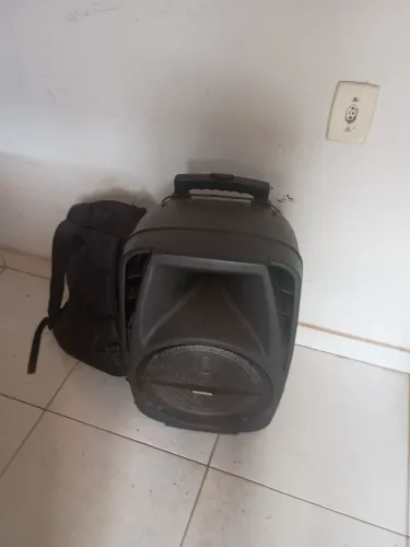Vendo caixa de som mundial 