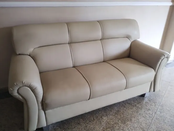 Lindo conjunto de sofá!! 3 e 2 lugares
