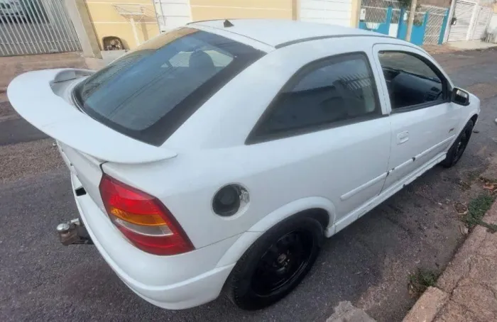 Chevrolet Astra 2.0/ CD/ GLS 2.0 MPFI 16V 3P 2000