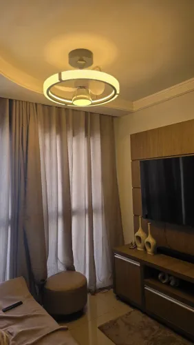 Lustre com ventilador novo