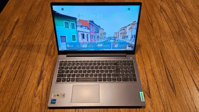 Notebook Lenovo ideapad 3 - i3 11th