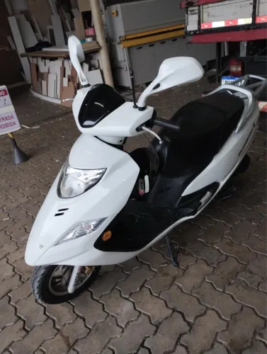 Suzuki burgman 125 R$7.500