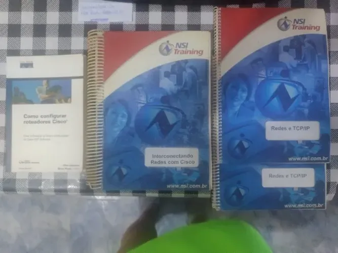 Vendo Apostilas e livro de Redes e Cisco RS 60,00