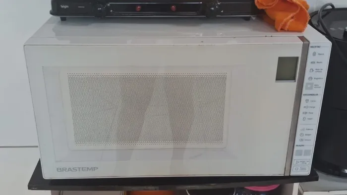 Vendo micro-ondas seminovo nunca foi mexido 300