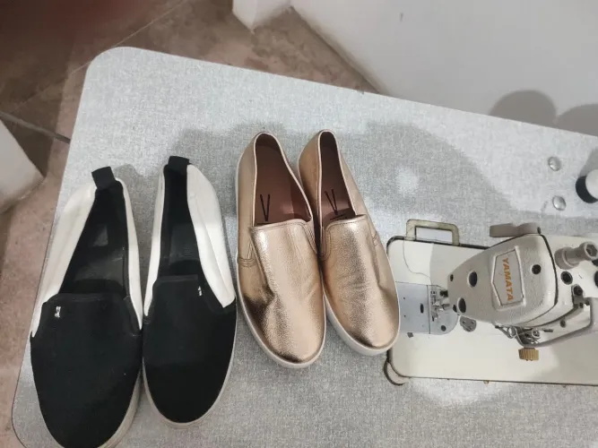 2 pares de sapato 120 cada