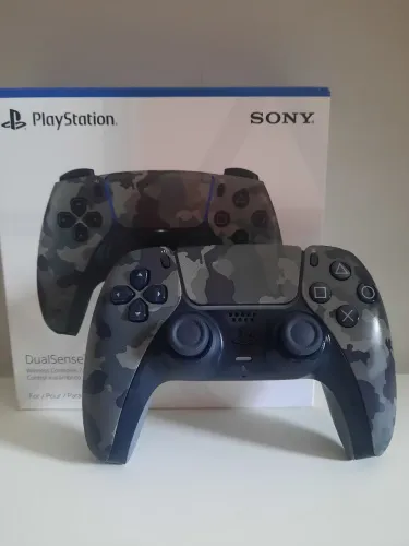 Controle de PS5 camuflado
