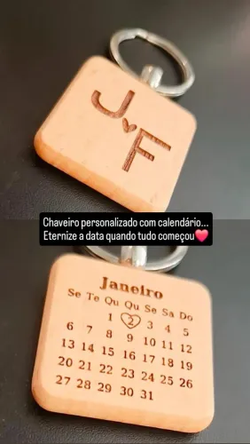 Chaveiro de madeira personalizando quando tudo começou