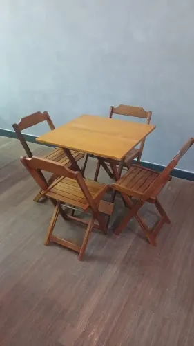 Jogo de mesa de madeira 70x70