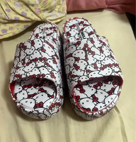 TAMANCO HELLO KITTY LINHA LIMITADA 38/39