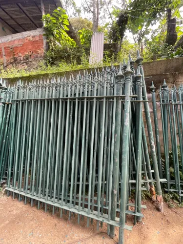 Grade de Ferro Reforçada - Alta Resistência e Durabilidade