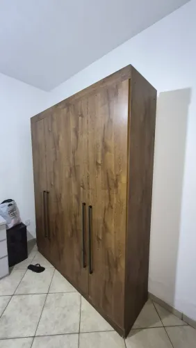 Guarda roupas 4 Portas 
