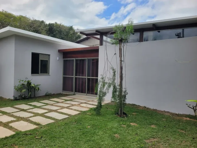 Casa plana contemporânea Orla Mar azul, 1 quadra do mar