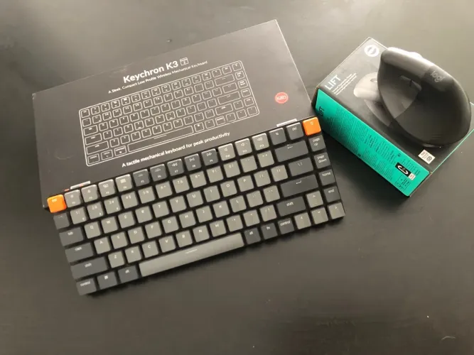 Teclado mecanico keychron k3 e mouse longitech lift