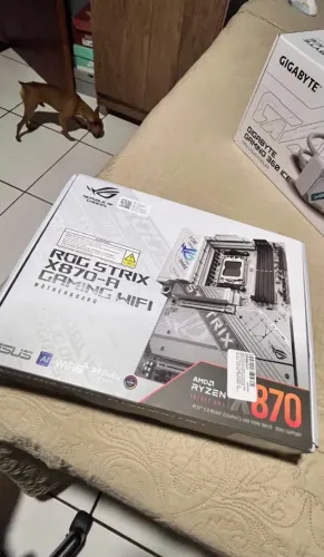 X870 rog strix