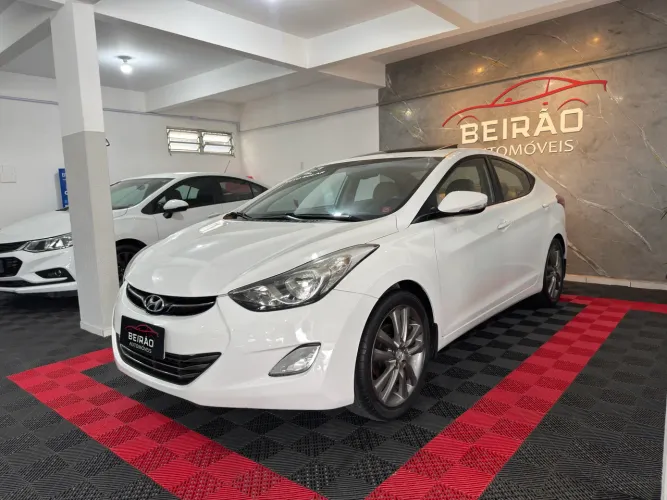 Hyundai Elantra GLS 1.8 16V Aut. 2012