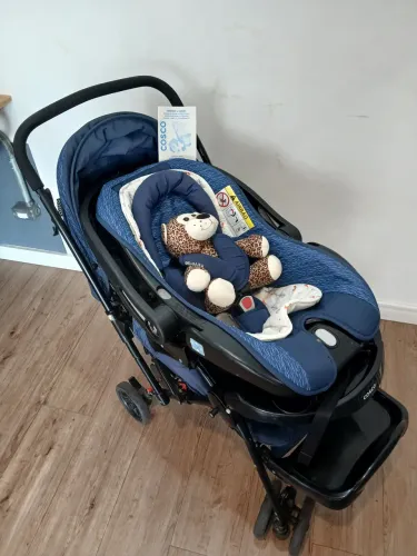 Carinho + bebê conforto completo e em perfeito estado.