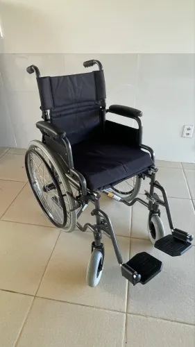 Cadeira de Rodas Dellamed D400 T40 - Excelente Estado