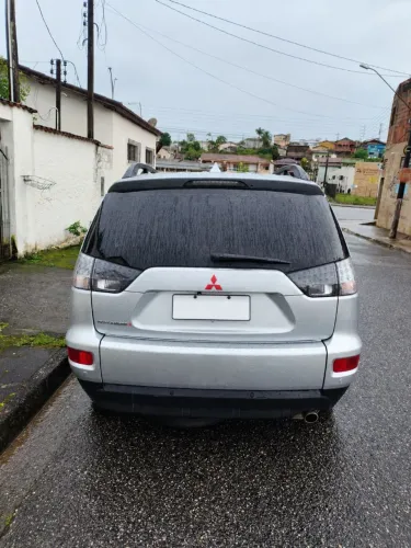 Mitsubishi Outlander 2.0 16V 160cv Aut. 2013