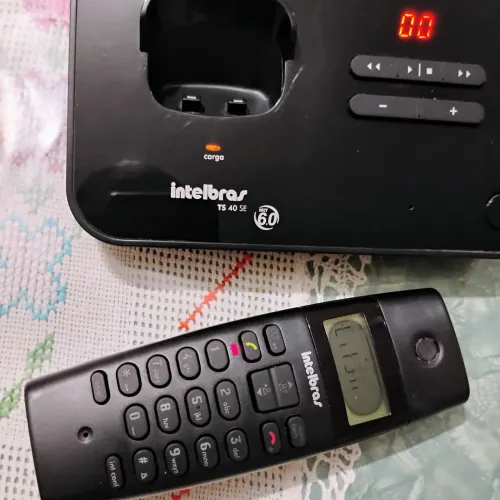 Telefone sem fio, com Secretária e Identif. de Chamadas - Intelbras