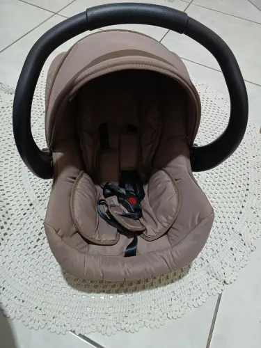 Bebê Conforto Cocoon Galzerano liso preto e cappuccino