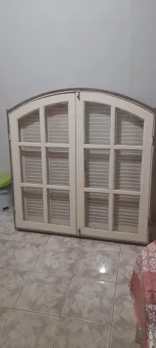 Vendo janela colonial